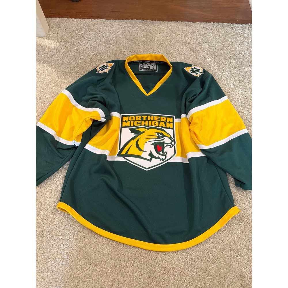Gemini Northern Michigan University NMU Wildcats Hockey Jersey Green Small